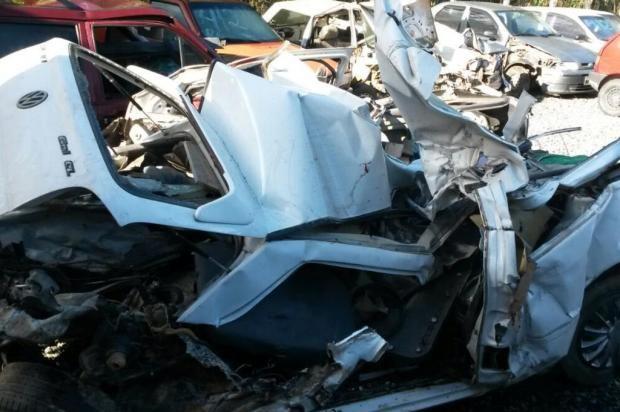 Colisão entre caminhão, carro e caminhonete provoca quatro mortes na BR-470 em Indaial