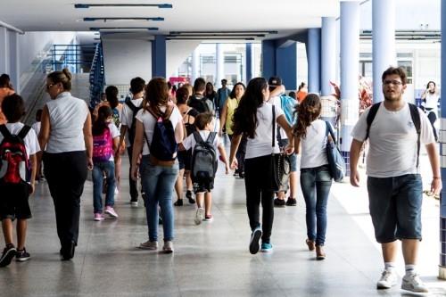 Escolas de SC totalmente paralisadas durante greve deverão ter aulas até janeiro de 2016 