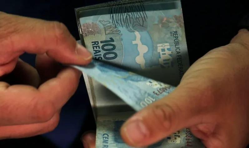 13º salário: saiba quando é pago e quem tem direito a receber