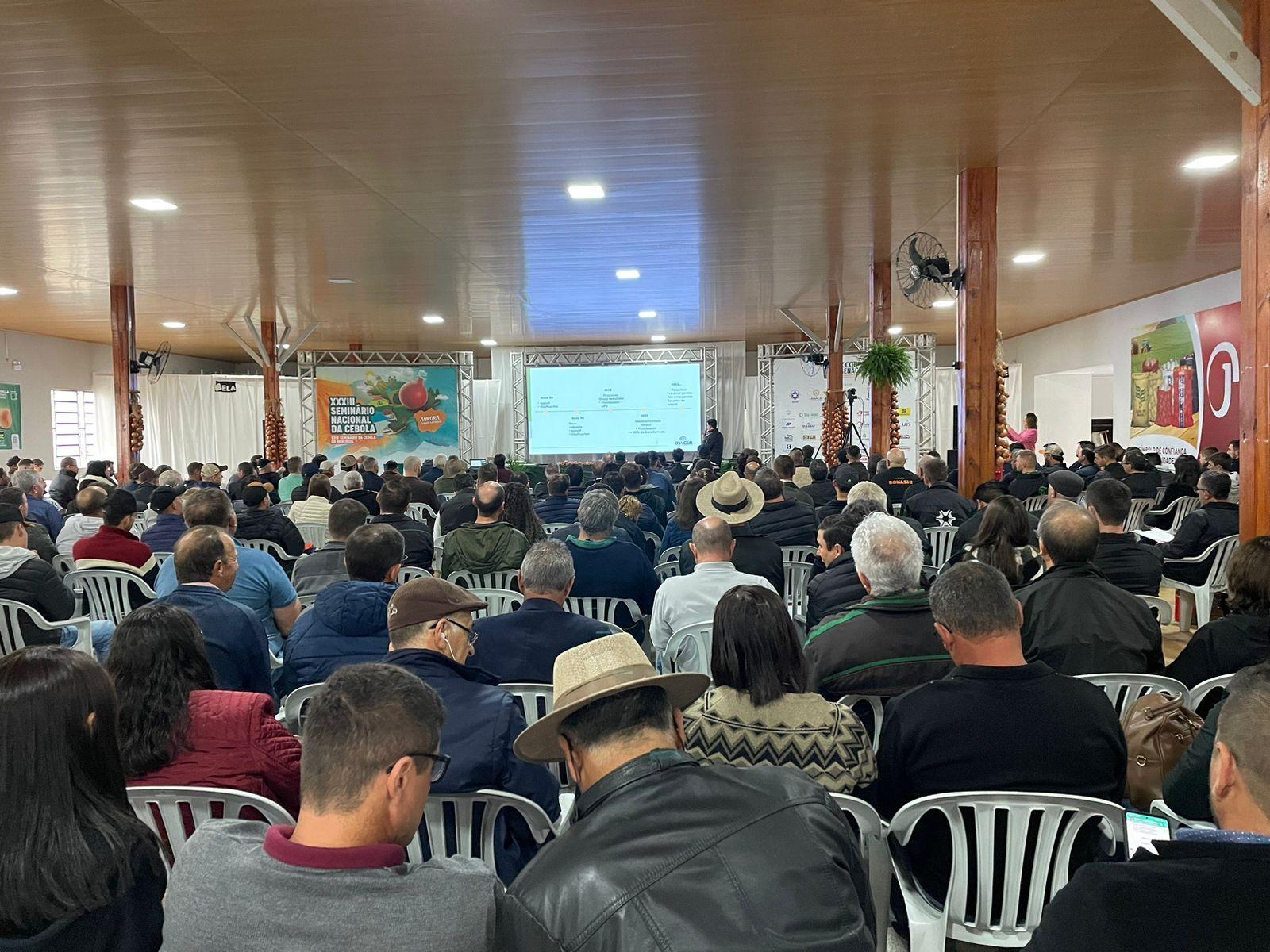 Segundo dia de ExpoAurora segue com Seminários sobre a cultura da cebola