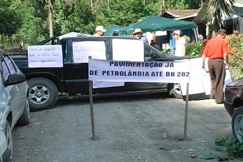 Comissão formada por moradores de Bom Retiro e Petrolândia fazem movimento para ligação asfáltica entre a SC-110 e a BR-282