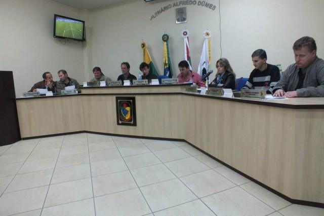 Vereadora de Aurora questiona prioridades da administração do município