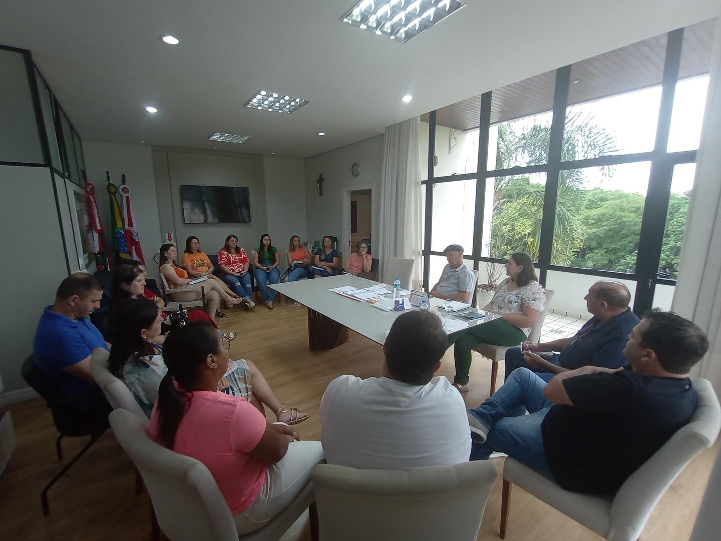 29 novos professores aprovados em concurso público de Ituporanga tomam posse