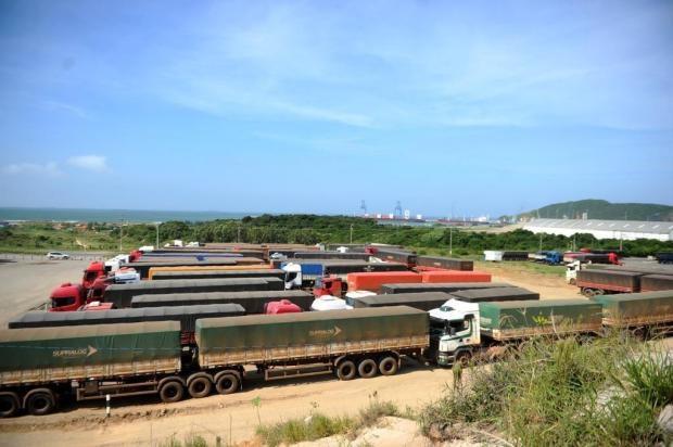 Caminhoneiros terão que fazer exame toxicológico para renovar habilitação