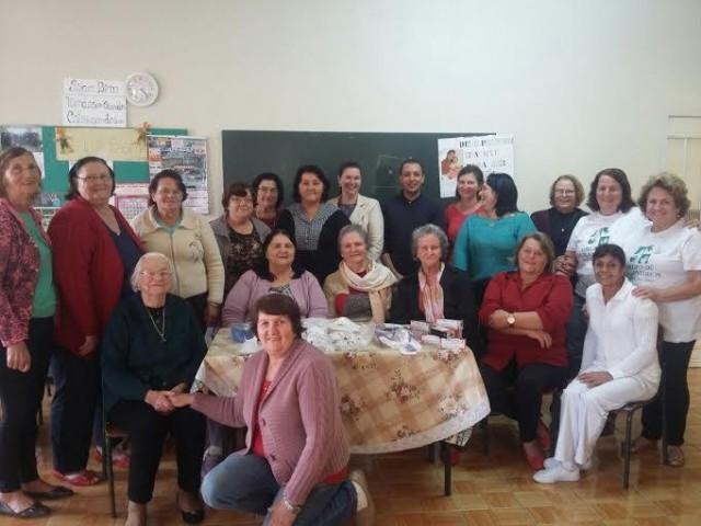 Clube de Mães do Cerro Negro faz doação de equipamentos para o Pronto Socorro do HBJ 