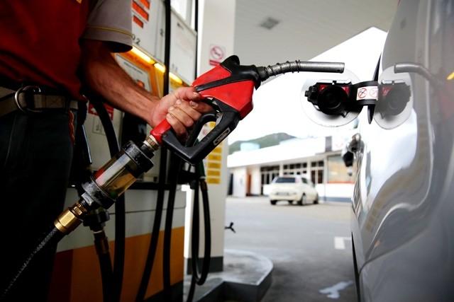 Preço da gasolina vai subir em média 32 centavos em Santa Catarina