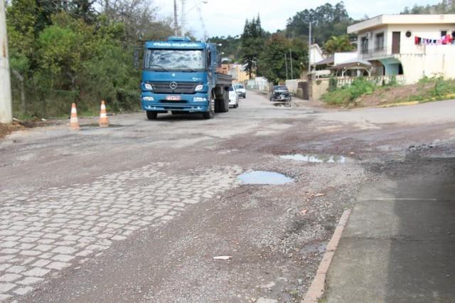 Com obras na Rui Barbosa, prefeitura de Rio do Sul define novo formato para trânsito de veículos pesados