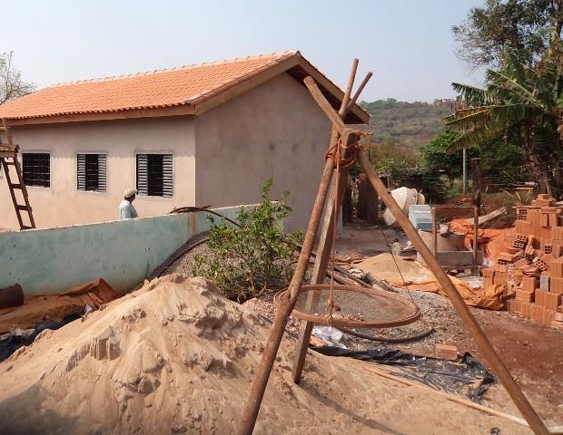 Famílias agricultoras de Imbuia recebem recursos para reforma de moradias
