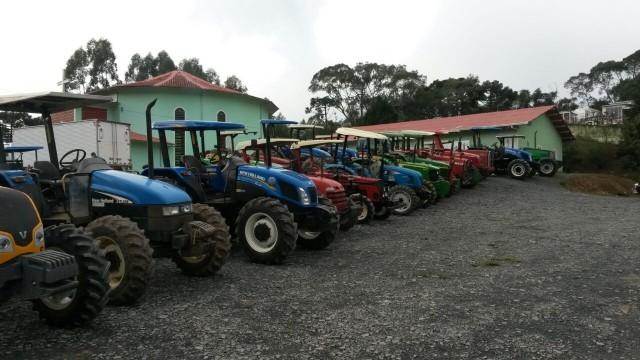 Mais de 200 máquinas agrícolas participam de desfile na Festa do Colono em Chapadão do Lageado