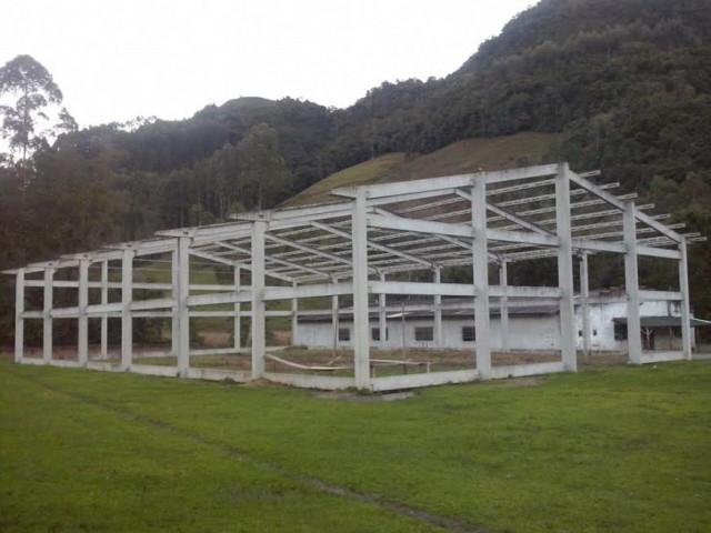 Administração de Vidal Ramos garante recursos para construção do ginásio no Molungú