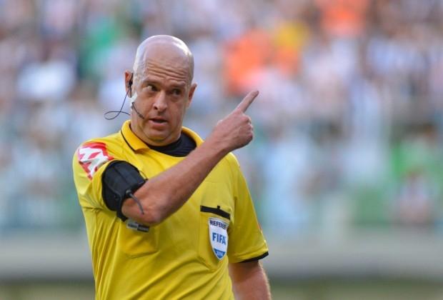 Árbitro FIFA apita Atlético X Avai em Ibirama