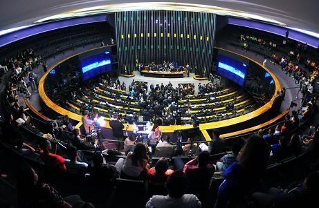 Frente Parlamentar da Migração do Rádio AM é lançada em Brasília