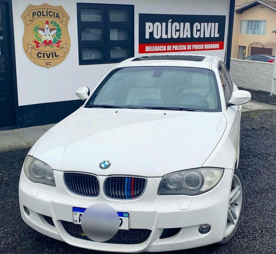 Polícia Civil realiza apreensão de "veículo de luxo" proveniente do tráfico de drogas