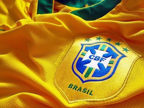 Felipão anuncia lista de suplentes com dupla do Atlético de Madrid e Kardec