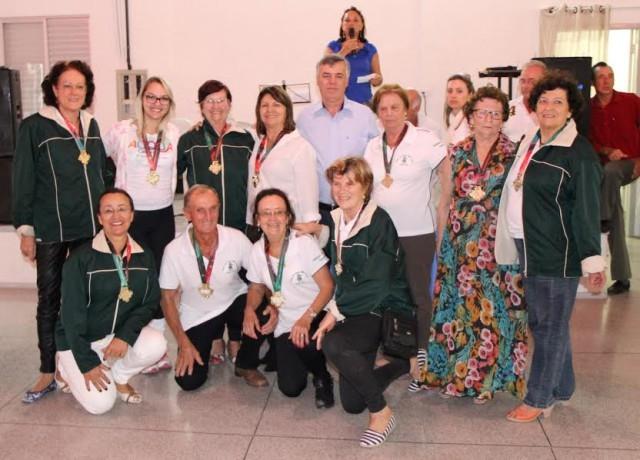 Idosos da região da cebola participam de etapa estadual do Jogos abertos da terceira idade