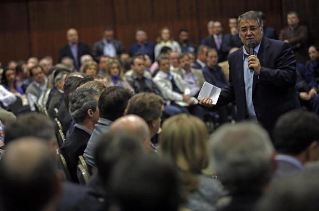 Após encontro com Raimundo Colombo, PSD decide formalizar convites para PMDB e PP integrarem chapa