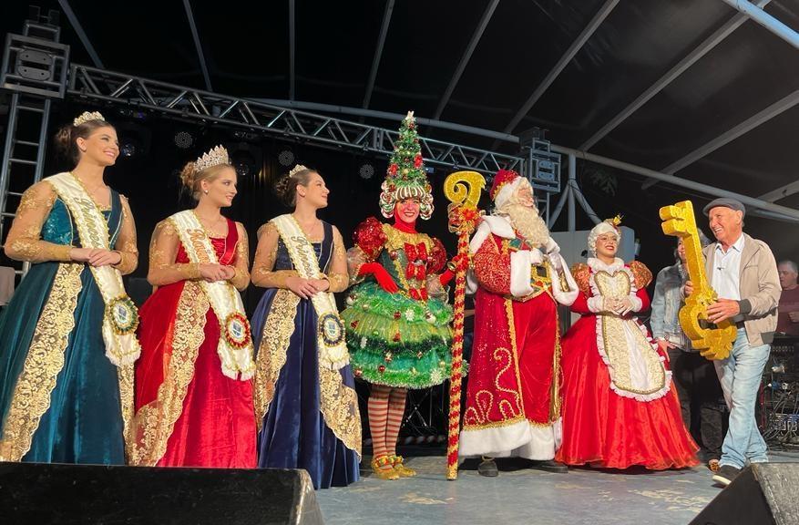 Abertura do Natal Luz em Ituporanga reúne milhares de pessoas