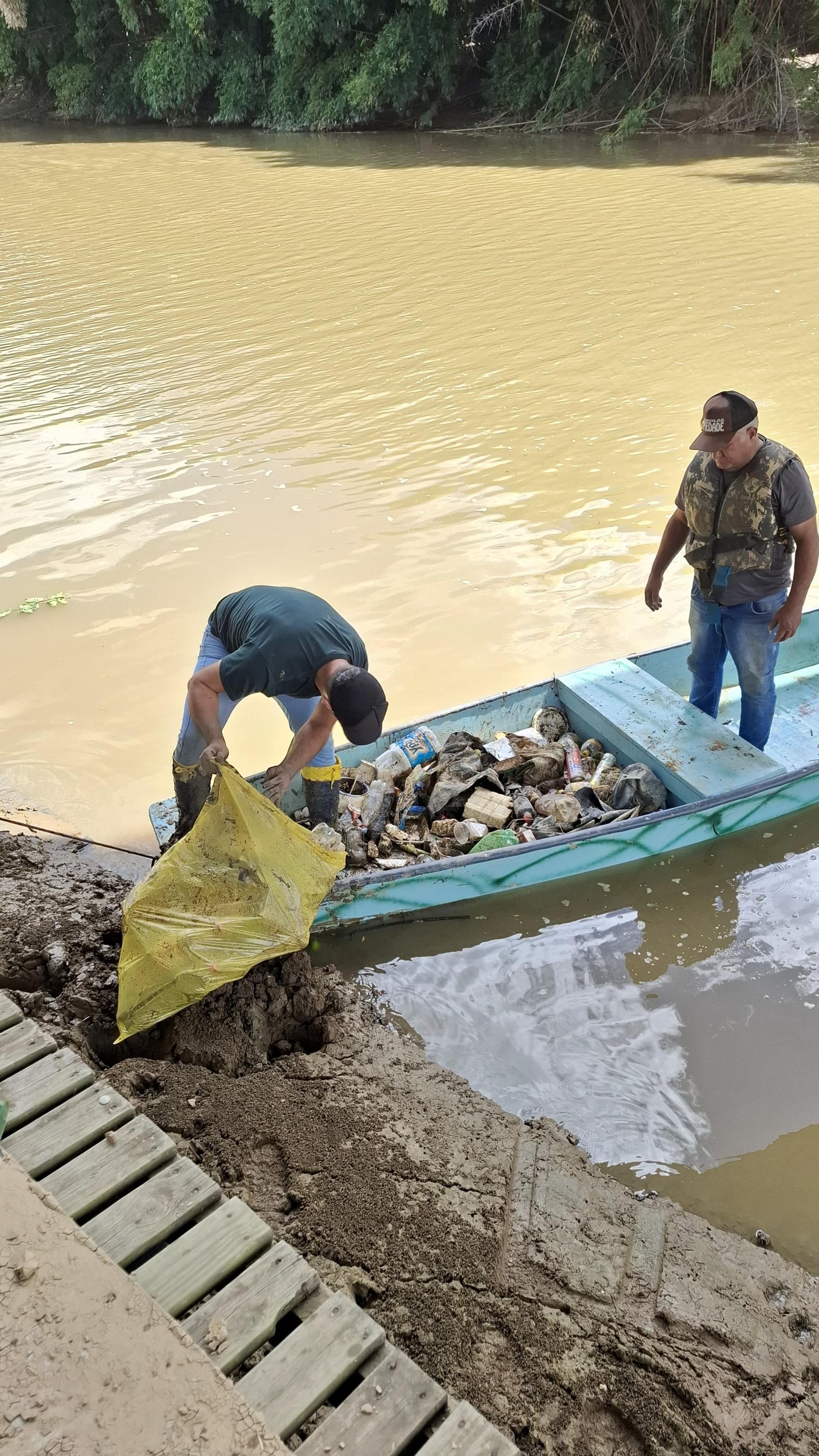 Ação de limpeza no Rio Itajaí do Sul em Ituporanga recolhe mais de 300 kg de resíduos