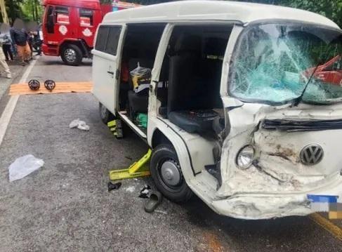 Acidente com queda em ribanceira deixa feridos na BR-470 em Ibirama