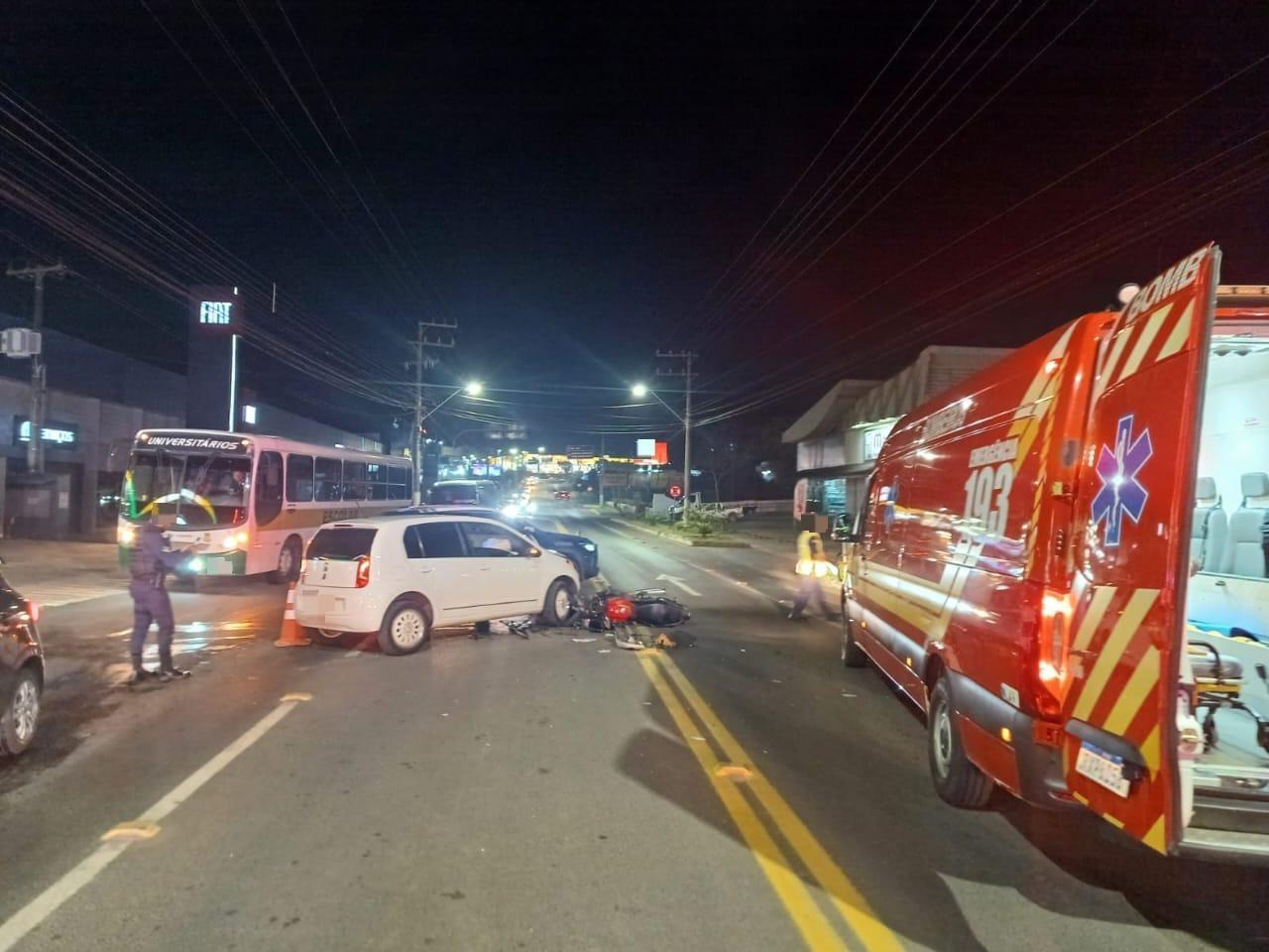 Acidente entre duas motos e atropelamento resulta em morte