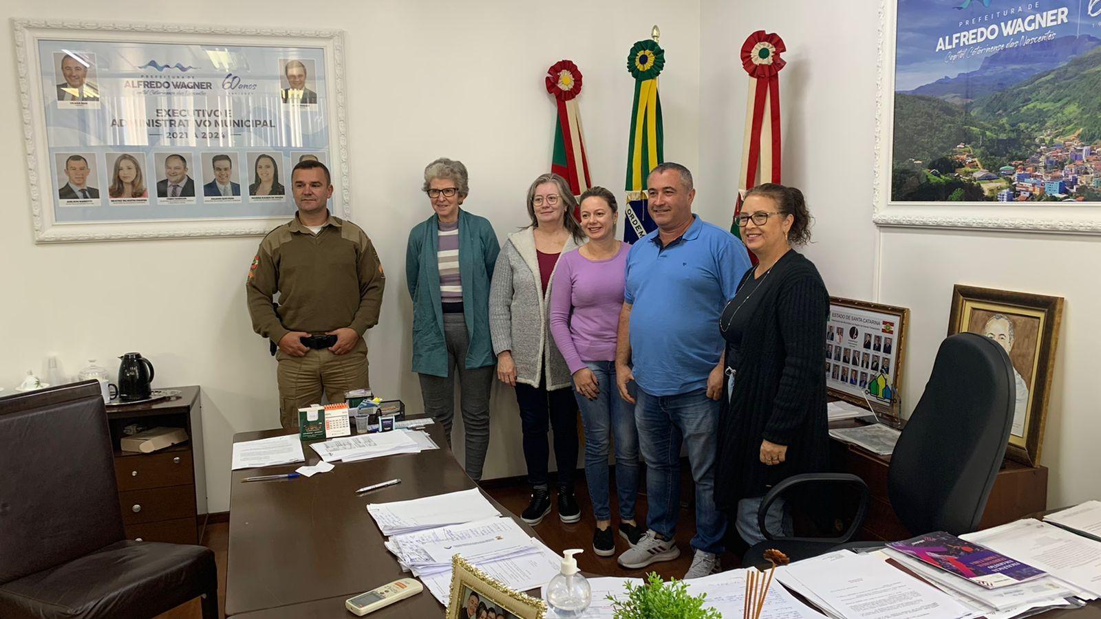 Administração de Alfredo Wagner fecha convênio com Polícia Militar para fiscalizar vendedores ambulantes