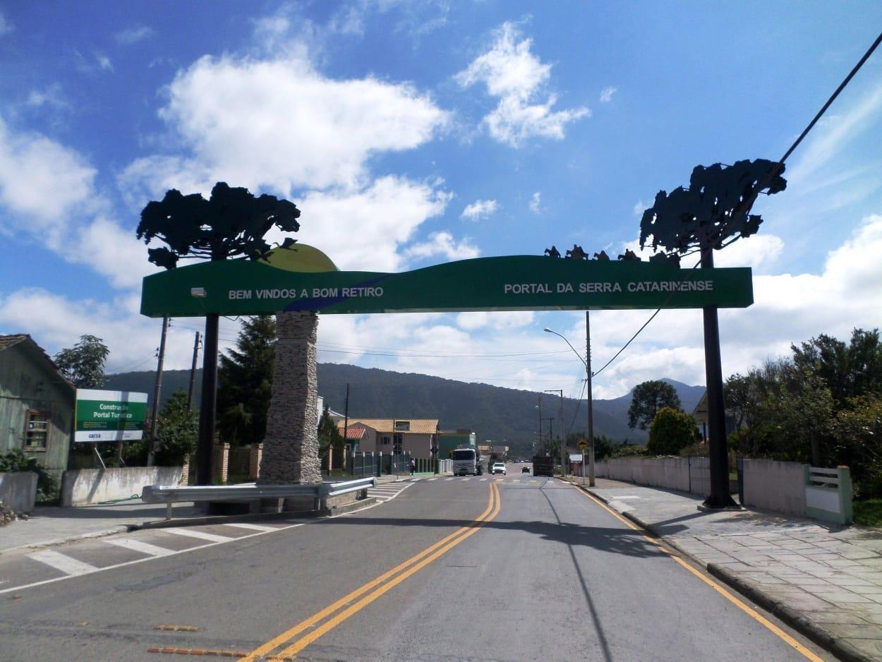 Administração de Bom Retiro mantém plantão na prefeitura