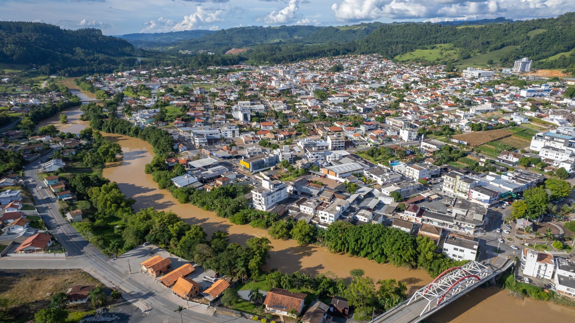 Administração de Ituporanga cobra continuidade no ritmo das obras na margem esquerda