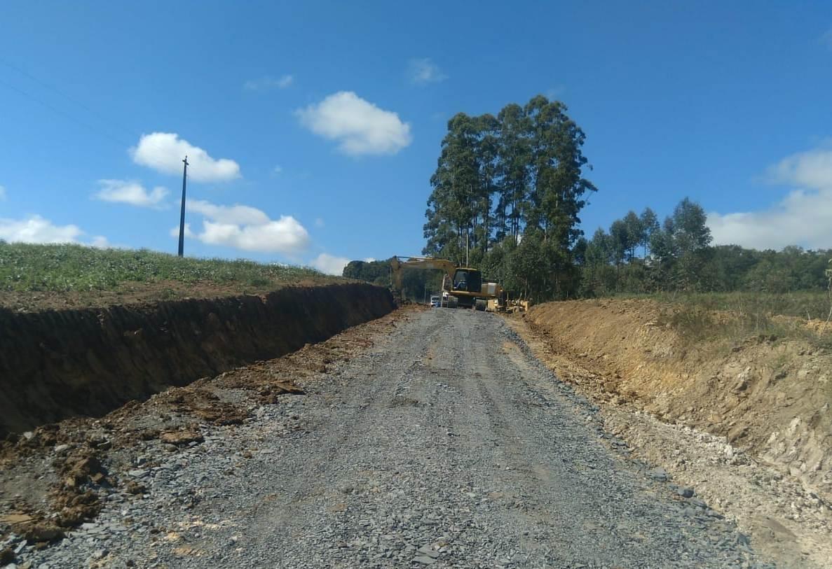 Administração de Ituporanga intensifica trabalho de recuperação das estradas do interior