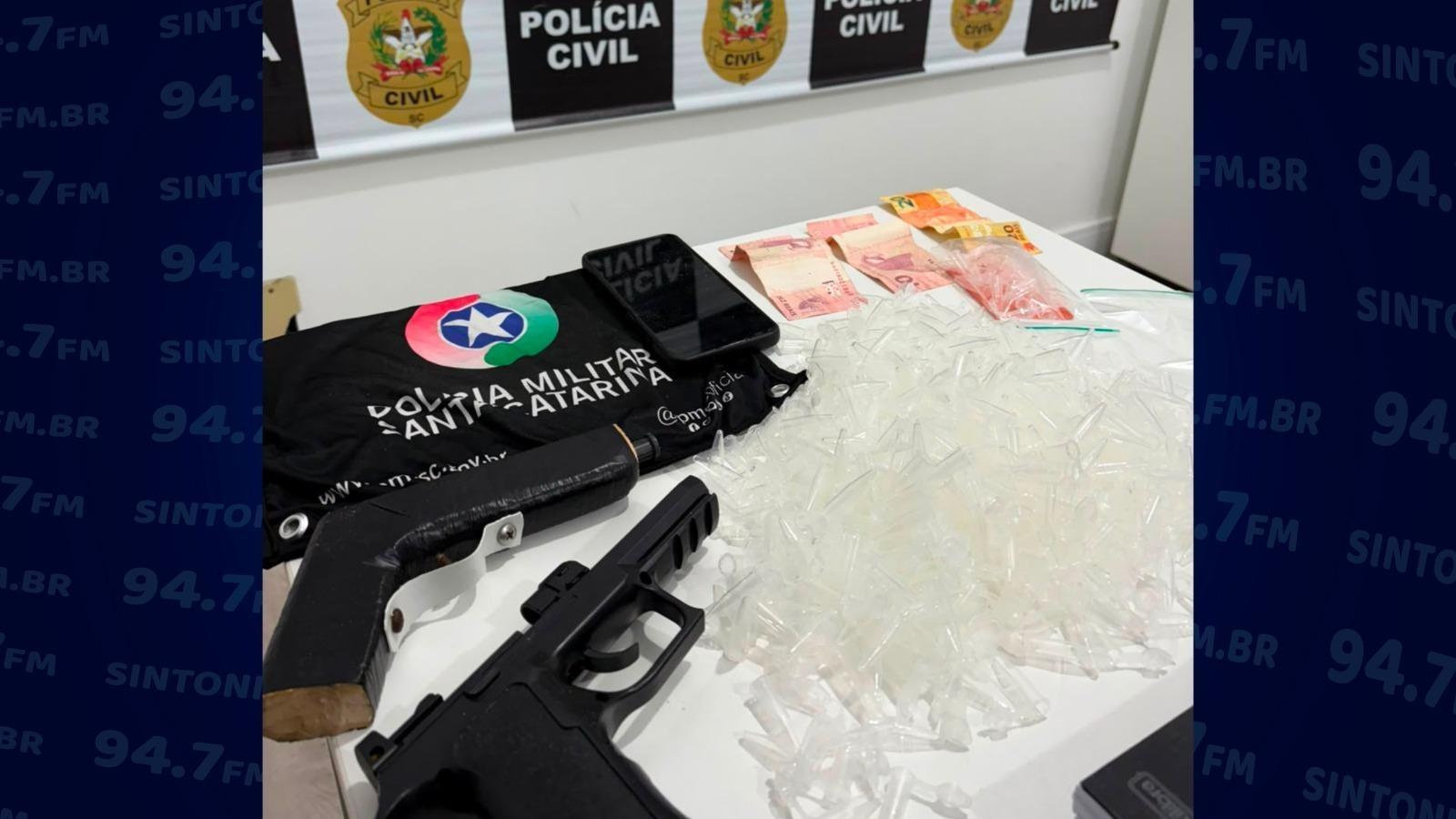 Adolescente é apreendido em operação contra tráfico de drogas