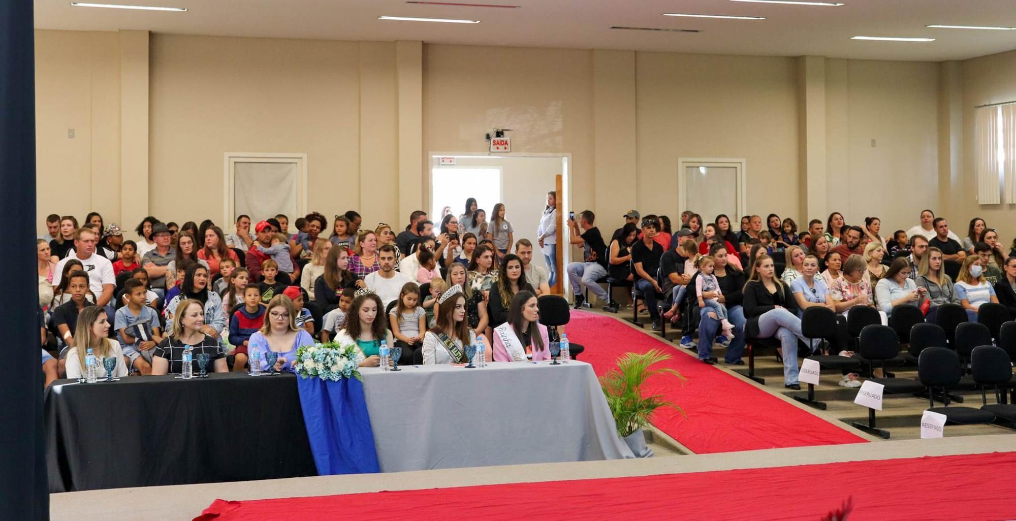 E.E.B. Aleixo Dellagiustina inicia comemorações dos 60 anos em Ituporanga