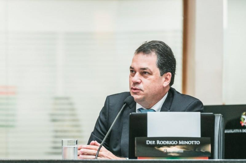 Alesc aprova Projeto de Lei que permite cobrança de pedágio em cartões de crédito e débito 