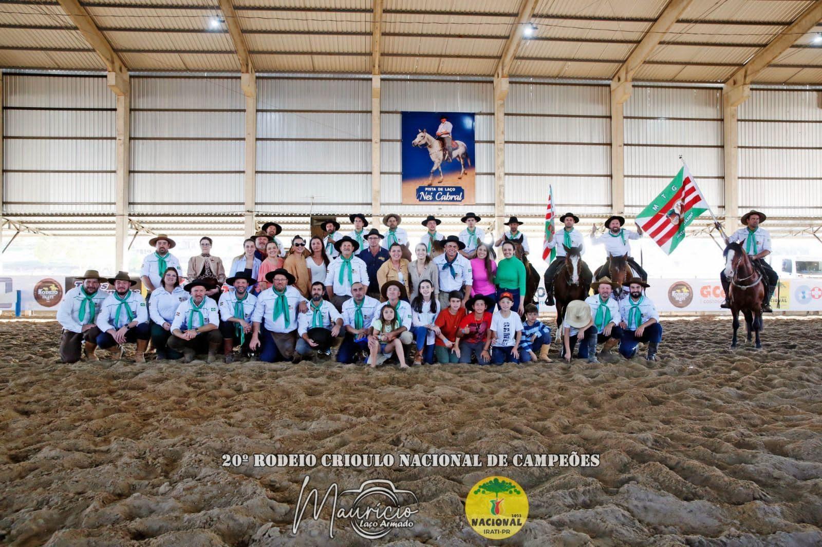 Alfredenses conquistam título nacional de Laço em Equipe