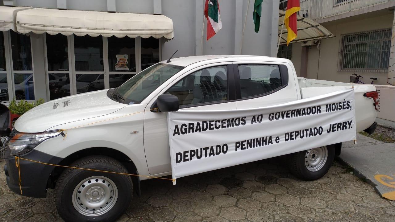 Alfredo Wagner recebe caminhonete para trabalhos na Vigilância Epidemiológica do município