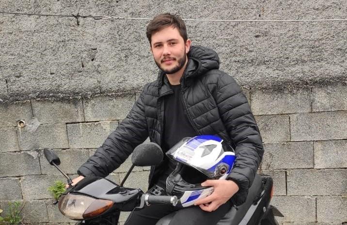 Aluno da Engenharia Mecatrônica do IFC de Rio do Sul desenvolve moto híbrida