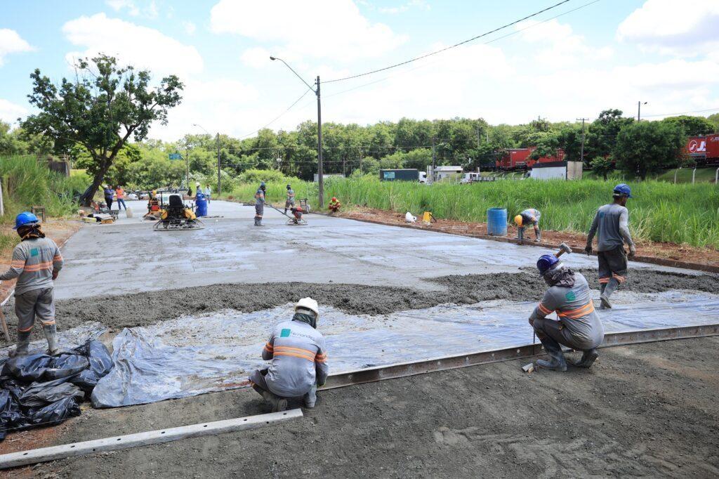 Amavi realiza treinamento sobre pavimento urbano de concreto 