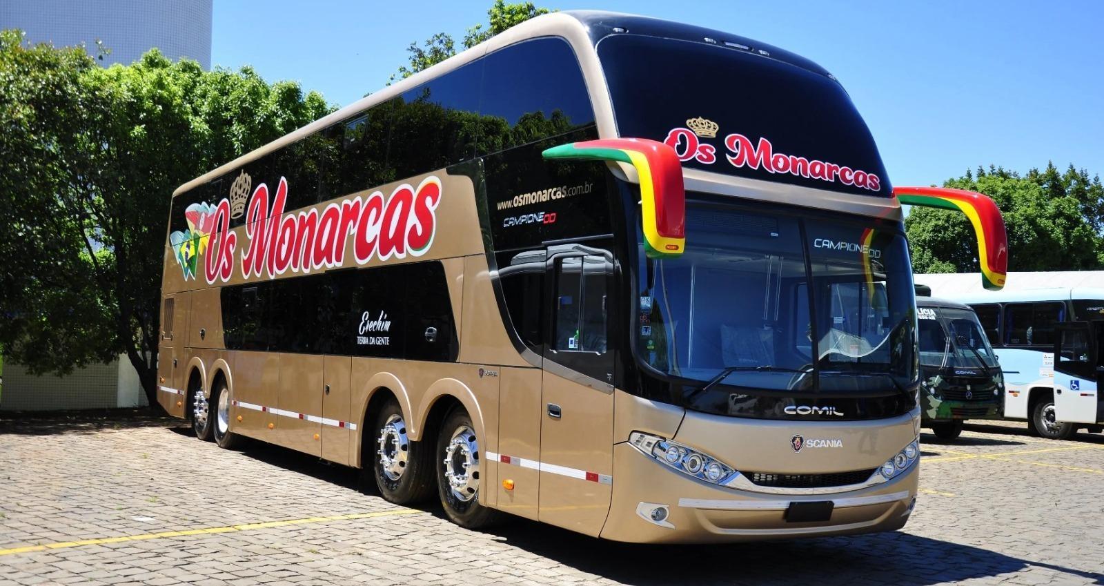 Antigo ônibus dos Monarcas agora pertence a dupla sertaneja