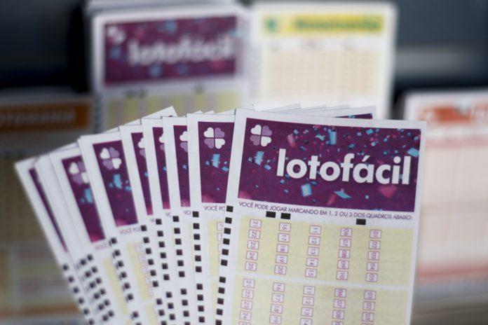Aposta do Alto Vale fatura quase 870 mil reais da Lotofácil