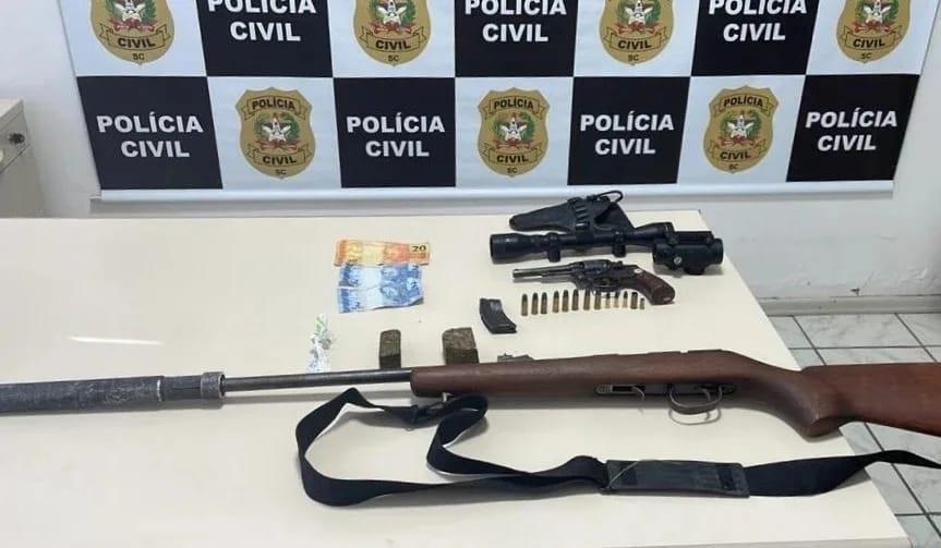 Arma furtada em estande de tiro em Alfredo Wagner é encontrada em Lages
