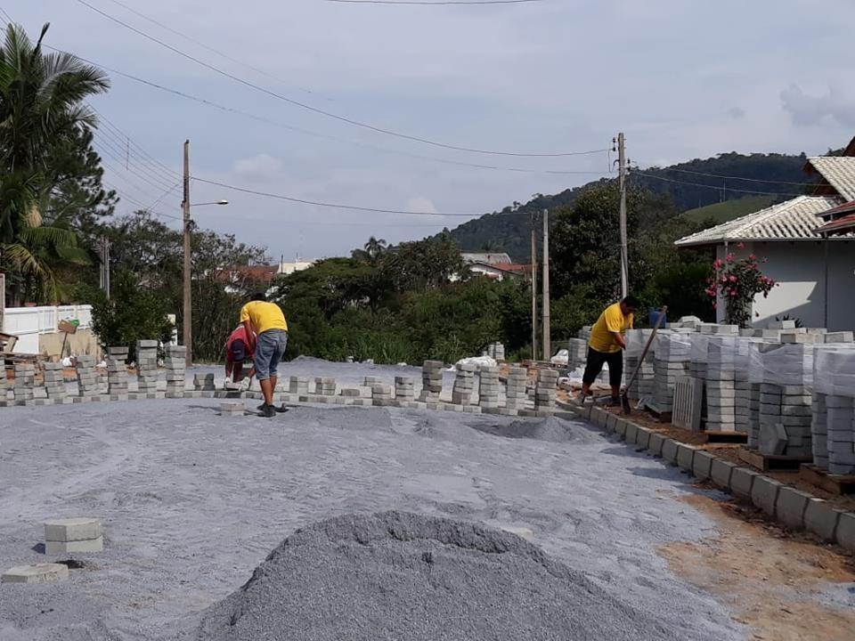 Assinada ordem de serviço para pavimentação de mais uma rua em Ituporanga