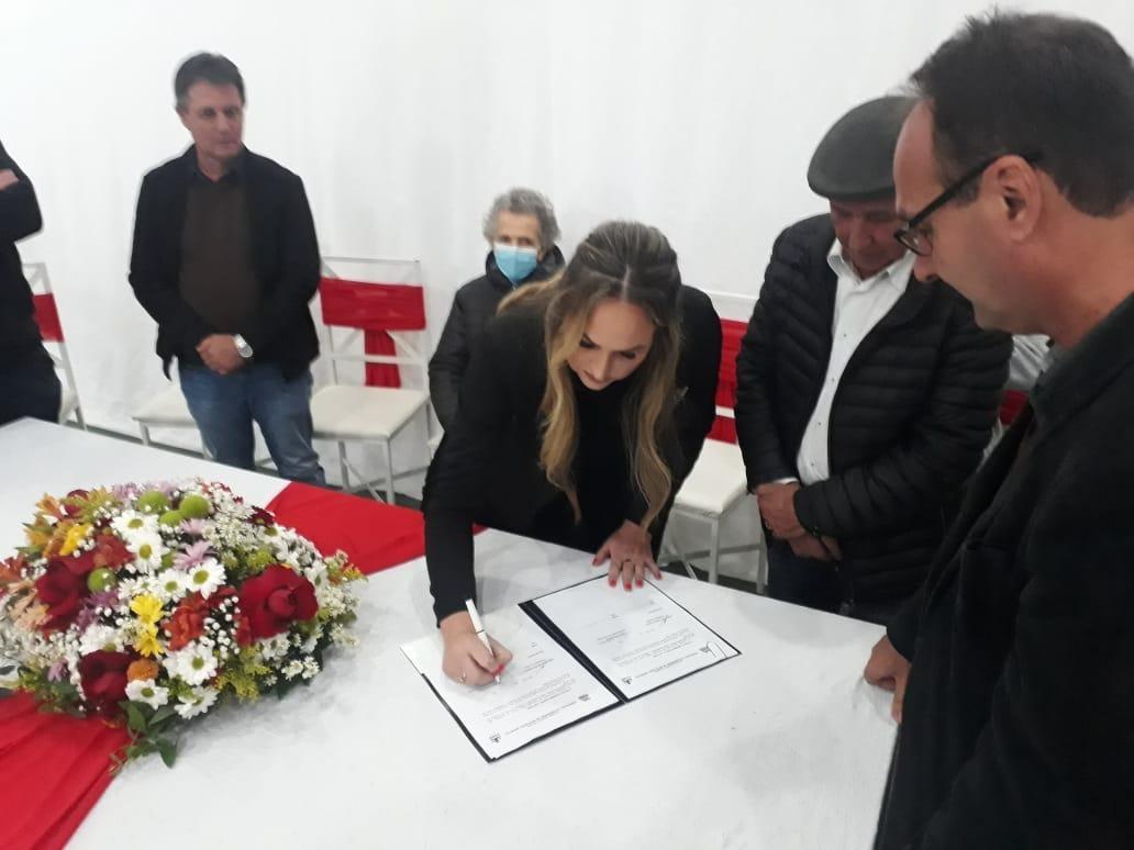Assinado termo de convênio para a construção da nova sede da APAE de Ituporanga