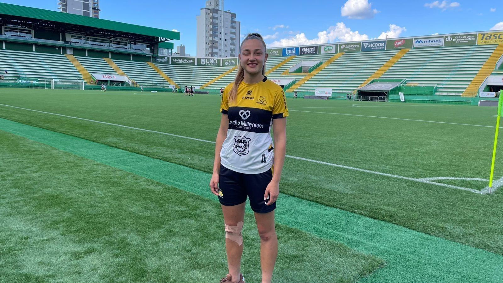 Atleta de Atalanta se destaca no futebol feminino e representa Criciúma nos JASC 2025
