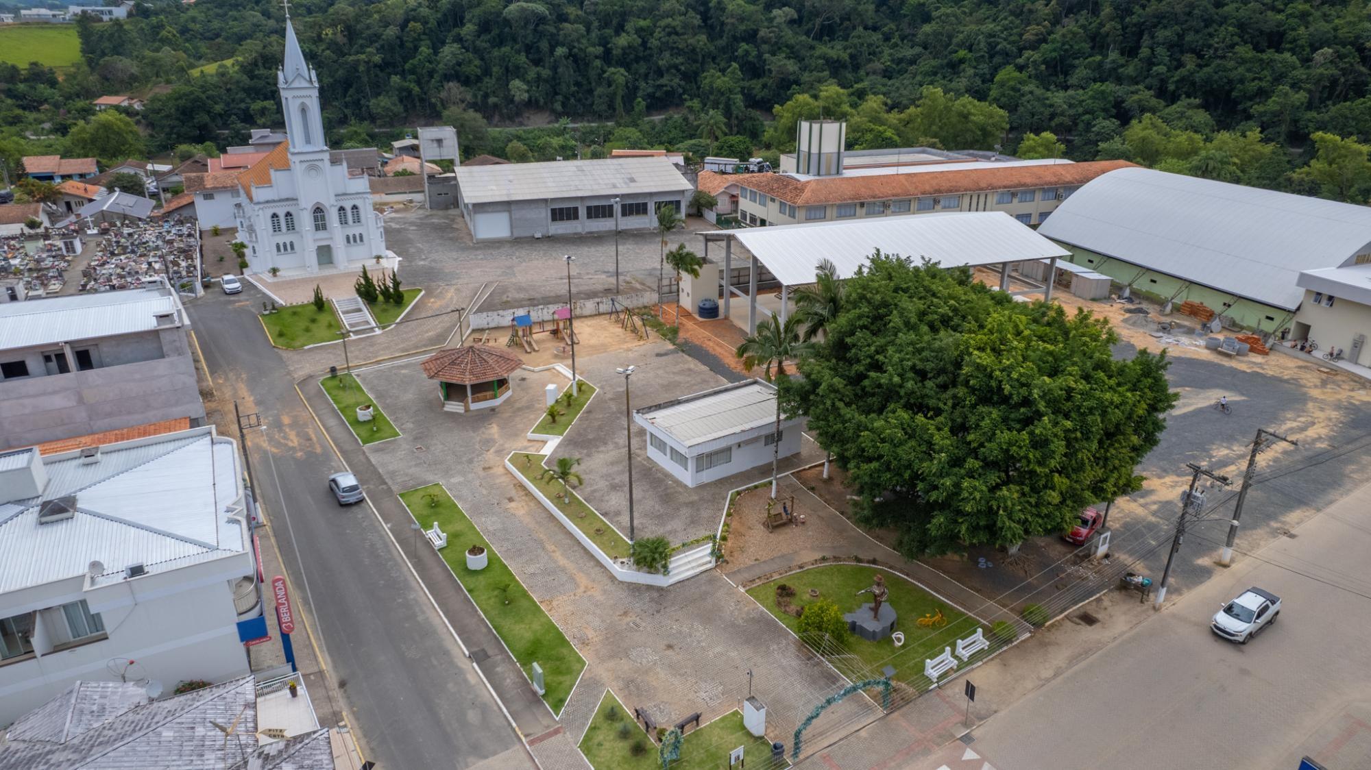 Aurora adia evento de Natal na Praça devido ao mau tempo