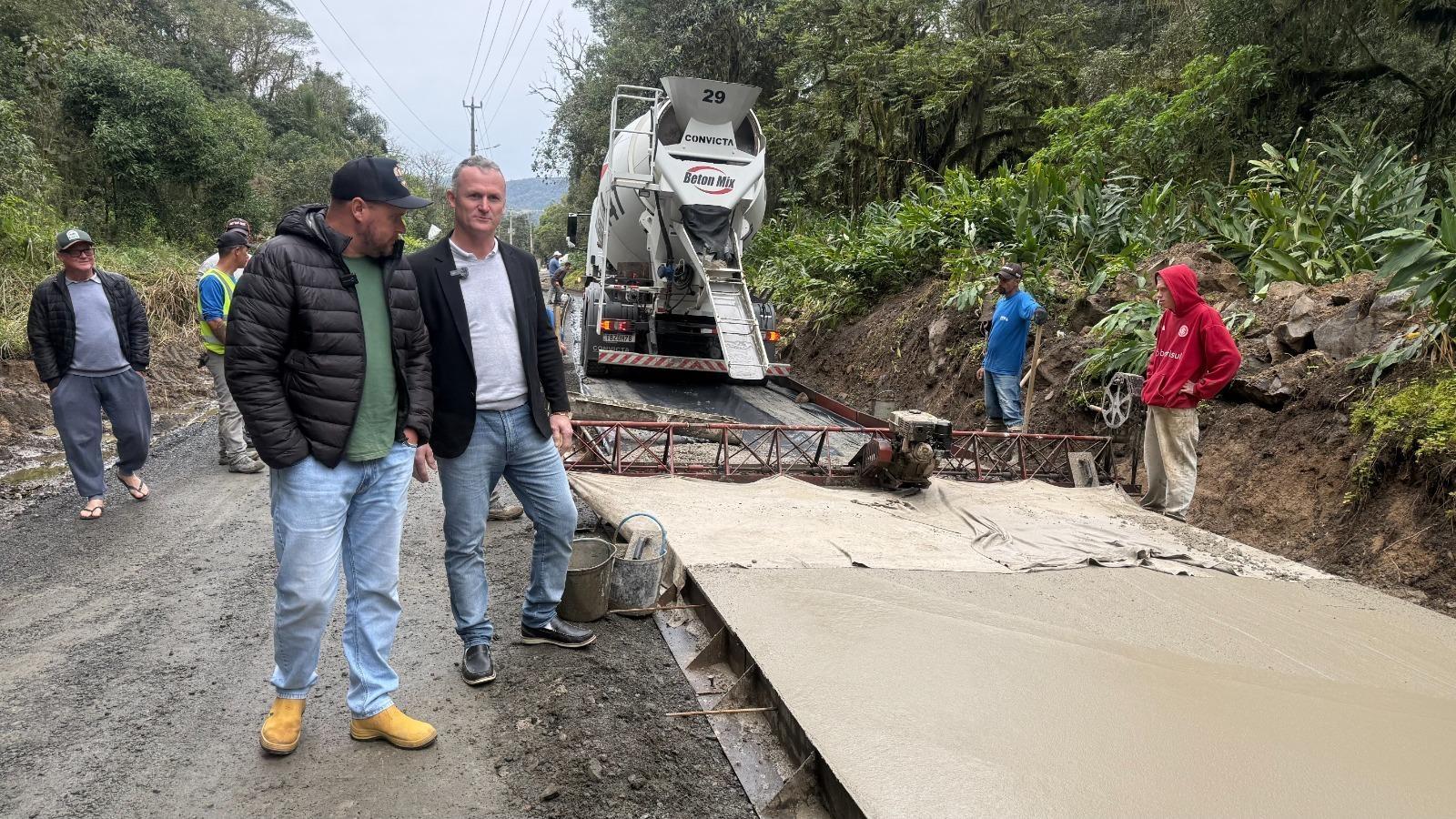 Aurora inicia concretagem de mais de 3 km no Ribeirão Pacas