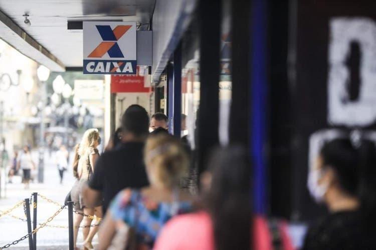Auxílio Emergencial: Caixa suspende 'centenas de milhares' de contas digitais por suspeita de fraude