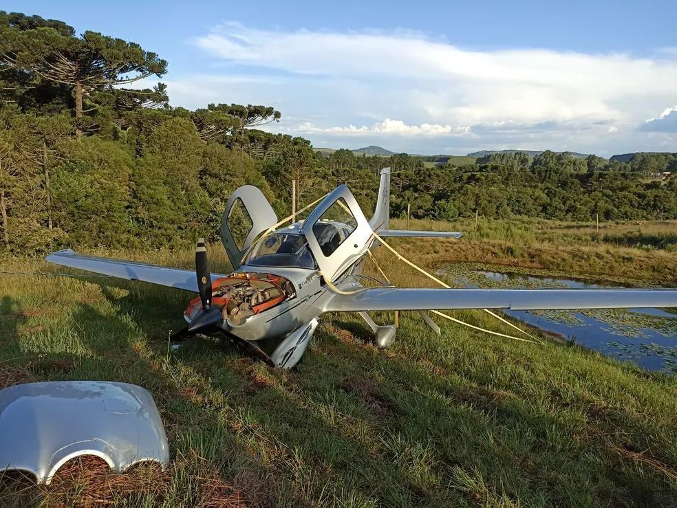 Avião monomotor com duas pessoas a bordo cai em Lages 