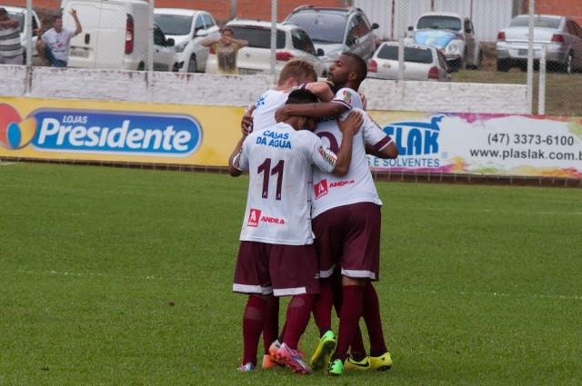 CATARINENSE: Atlético de Ibirama vence e lidera quadrangular 