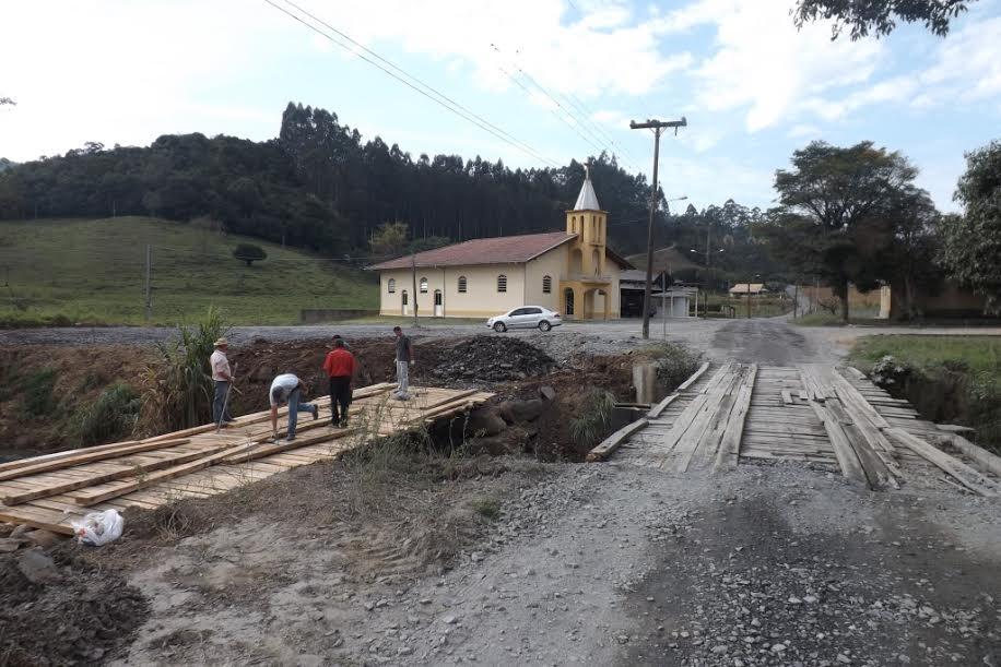 Tráfego na ponte provisória no Molungú em Vidal Ramos será liberada nesta terça-feira