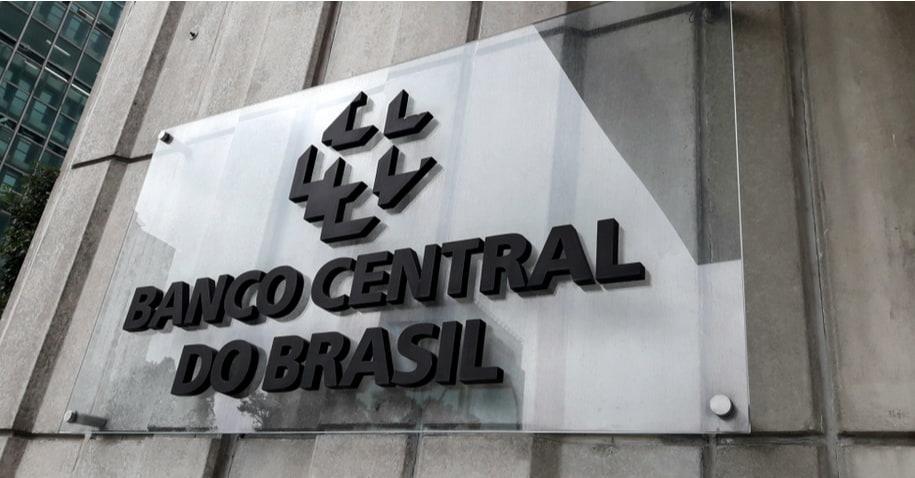 Banco Central decide nesta quarta (22) se mantém Selic a 13,7%; governo quer redução
