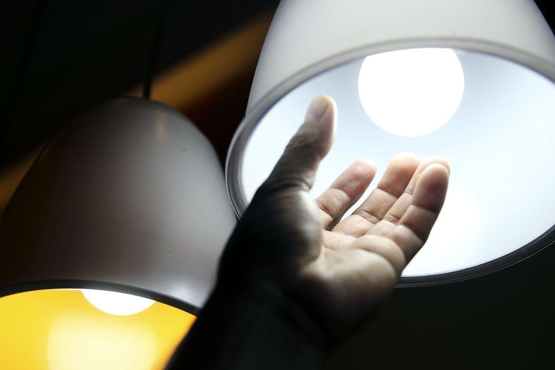 Bandeira tarifária da conta de luz continua verde em março 
