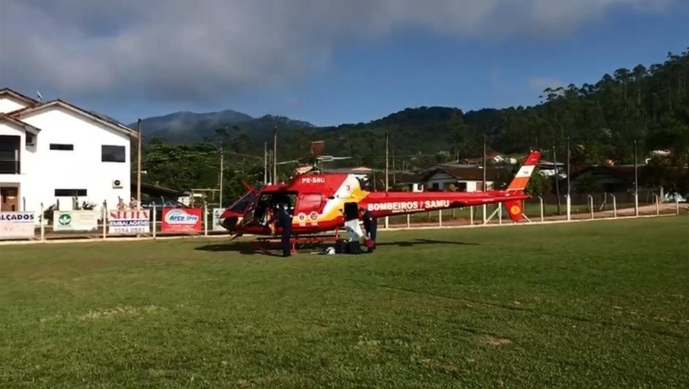 Bebê morre após ser atropelada na garagem de casa em Guabiruba